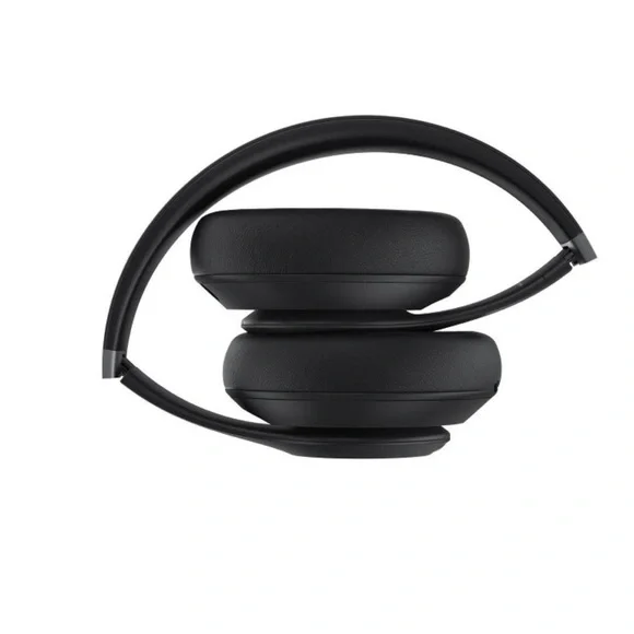 Beats by Dre Black Over-Ear Headphones - Picture 4 of 7
